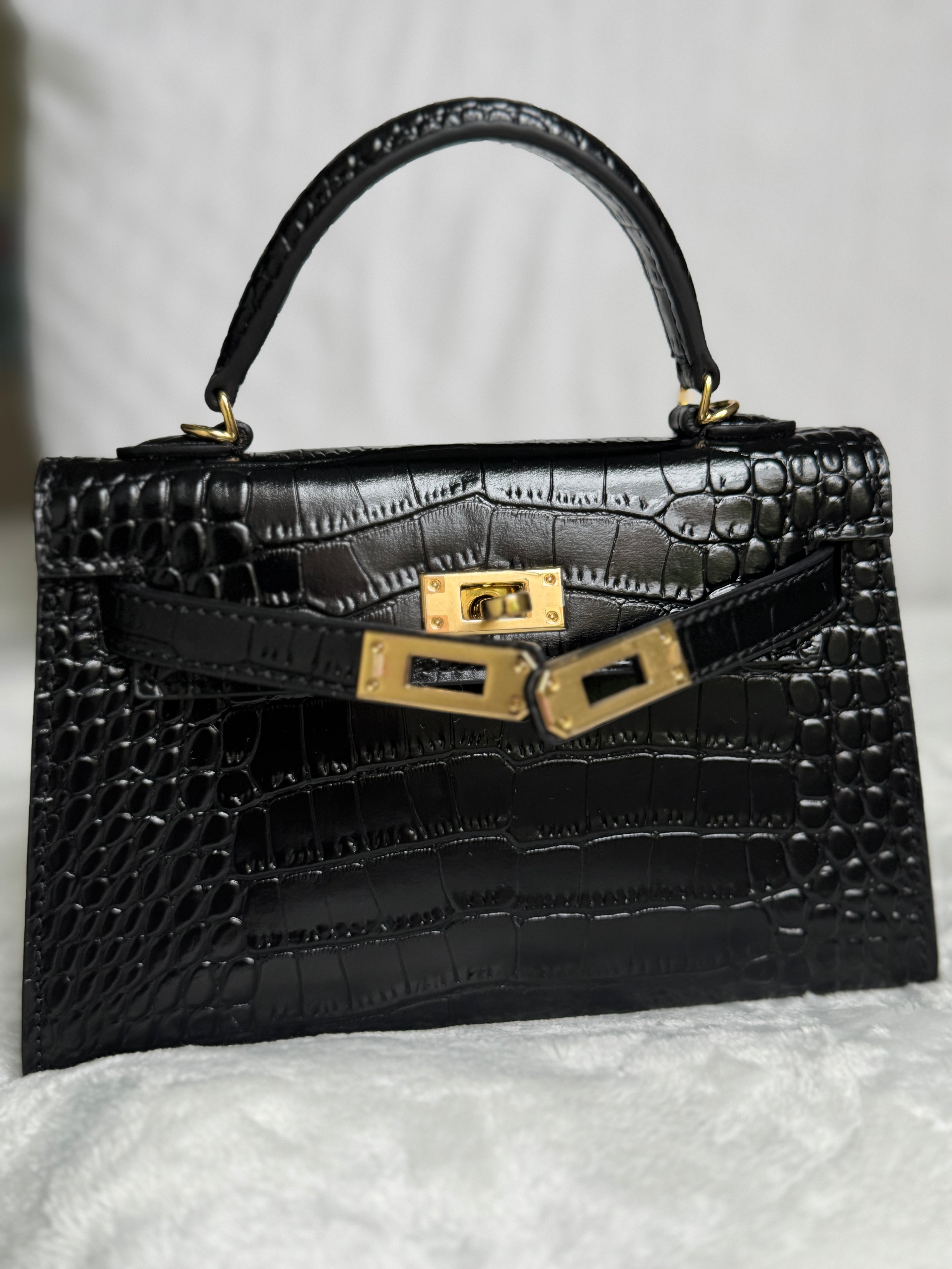 Mini Top Handle Crossbody Bag/black