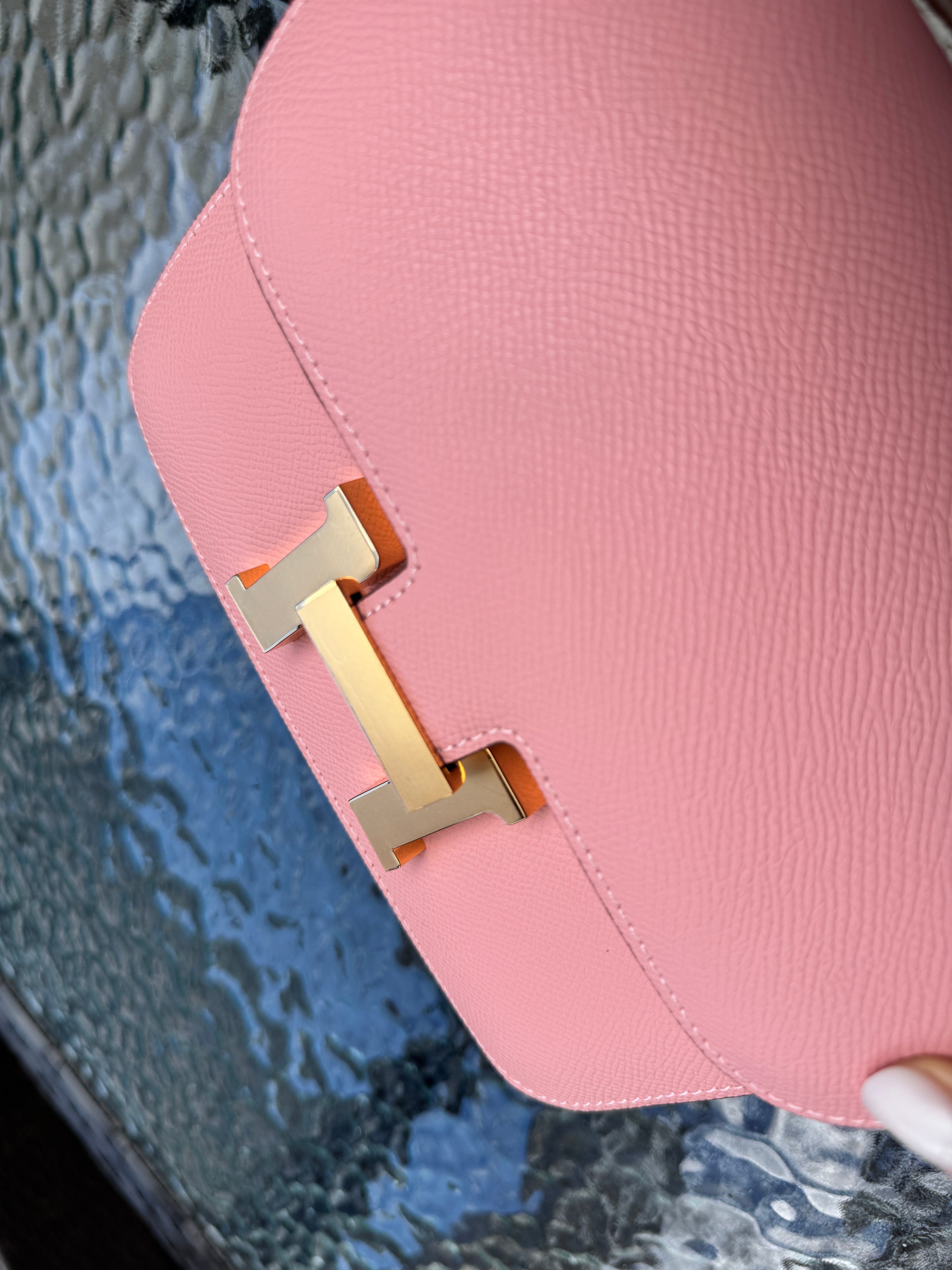 Rosé Elegance Crossbody Bag – Blush Pink