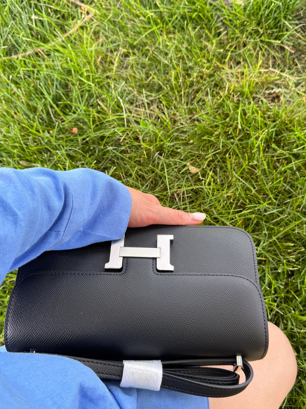Midnight Elegance Crossbody Bag – Black Edition
